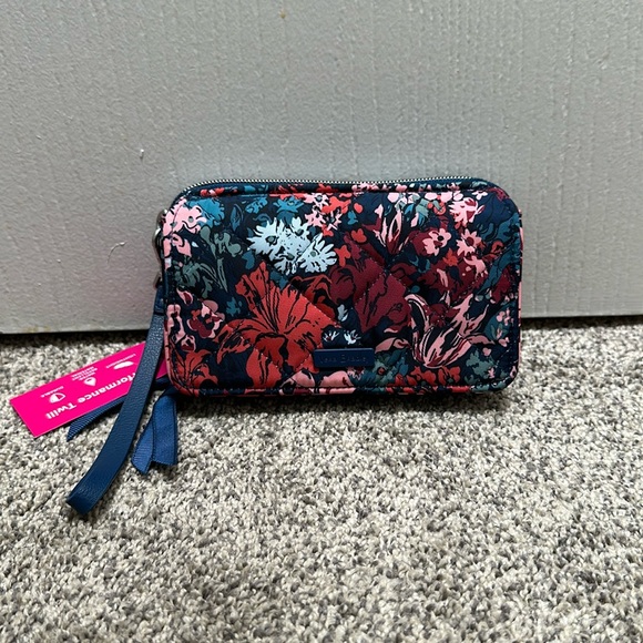 VERA BRADLEY Cabbage Rose Cabernet RFID All In One Crossbody Bag Wallet - Picture 1 of 6